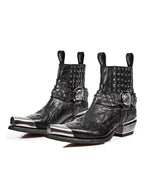 Black Goth Boots – Pointed-Toe Chelsea Style with Metallic Detail